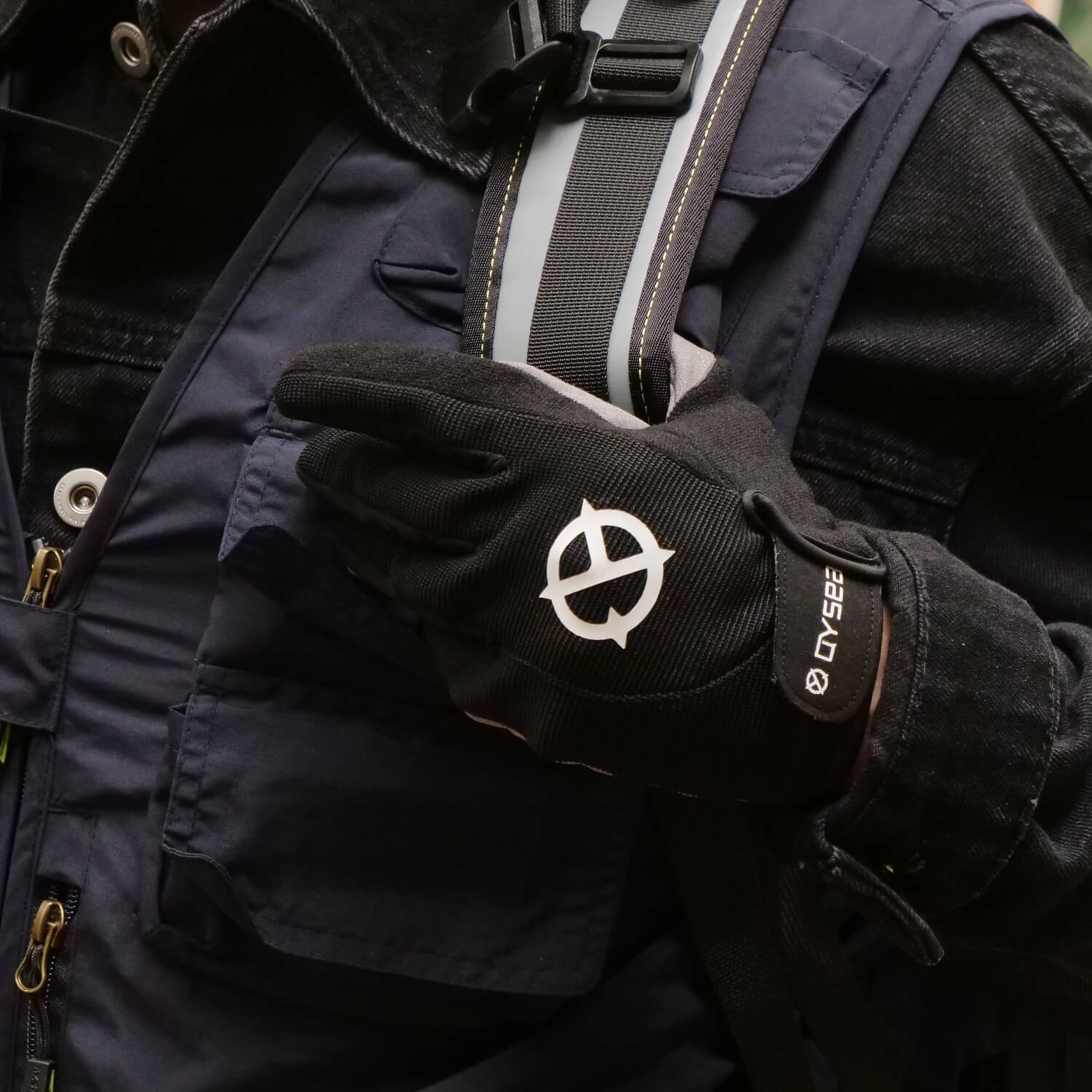 Durable touchscreen work gloves