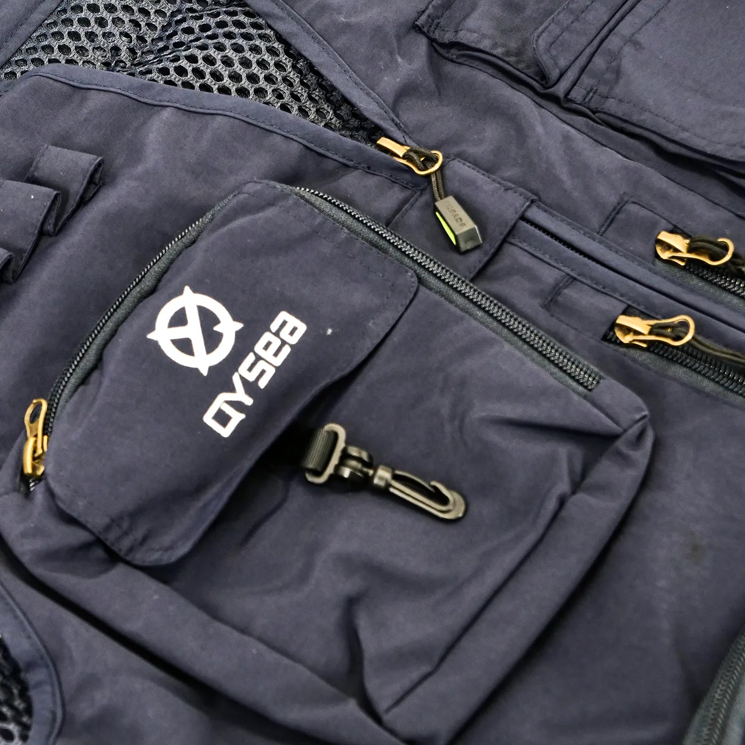 QYSEA Multi-Pocket Work Vest